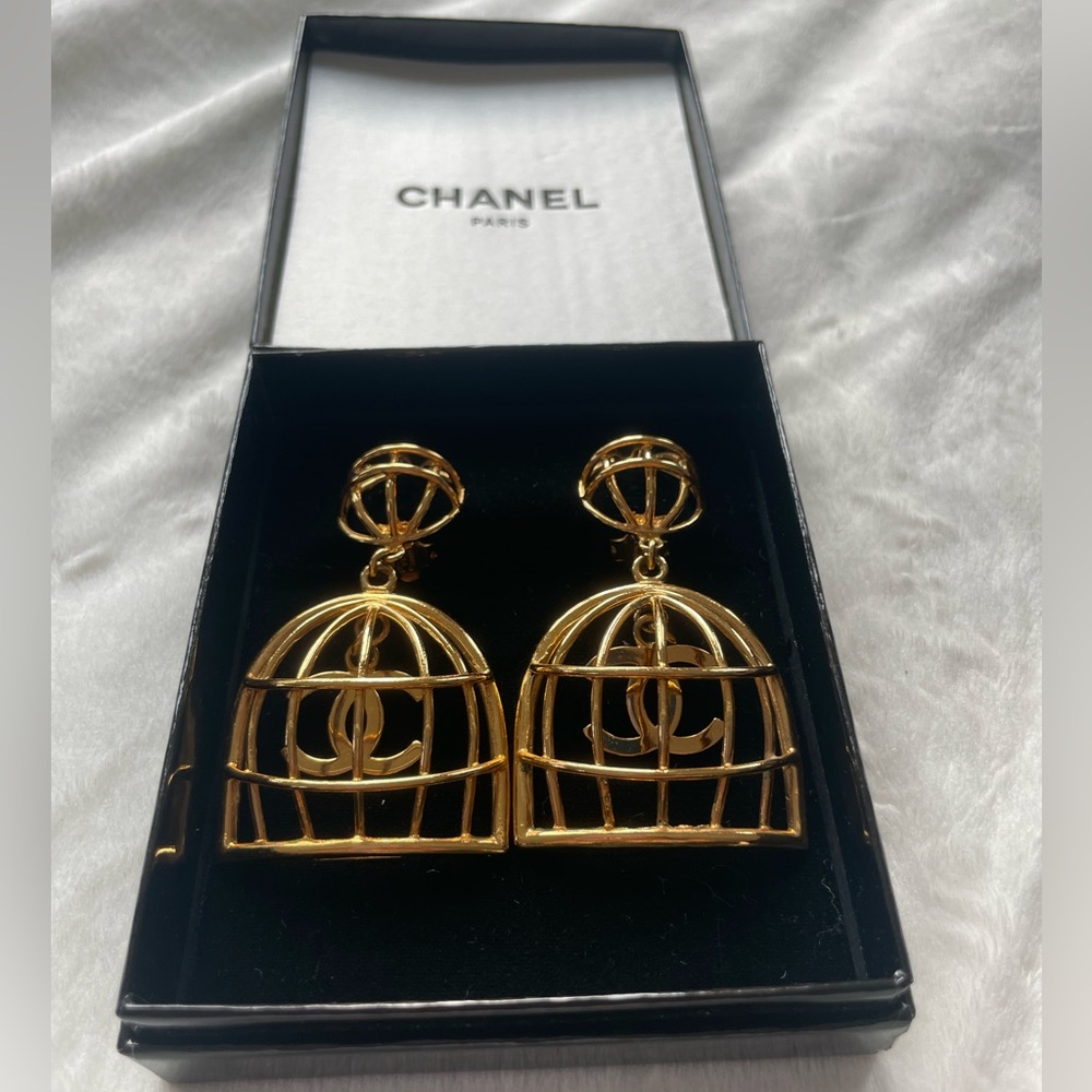 CHANEL Birdcage CC Logo Gold Clip-On 93A Vintage Earrings